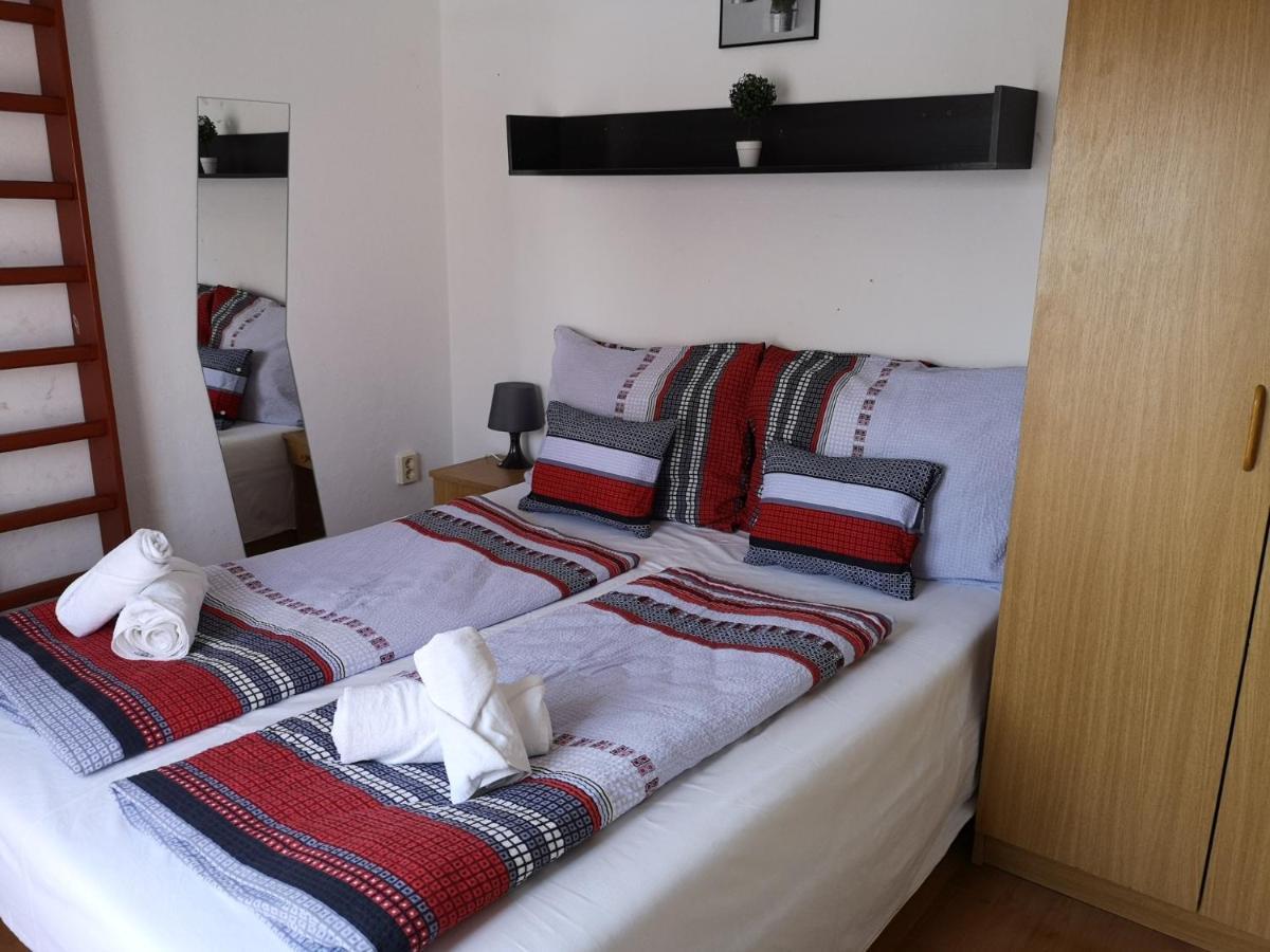 Parton Hotel & Bowling Tiszakécske エクステリア 写真